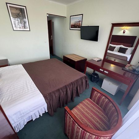 Hotel Grand Buchara Buitenkant foto