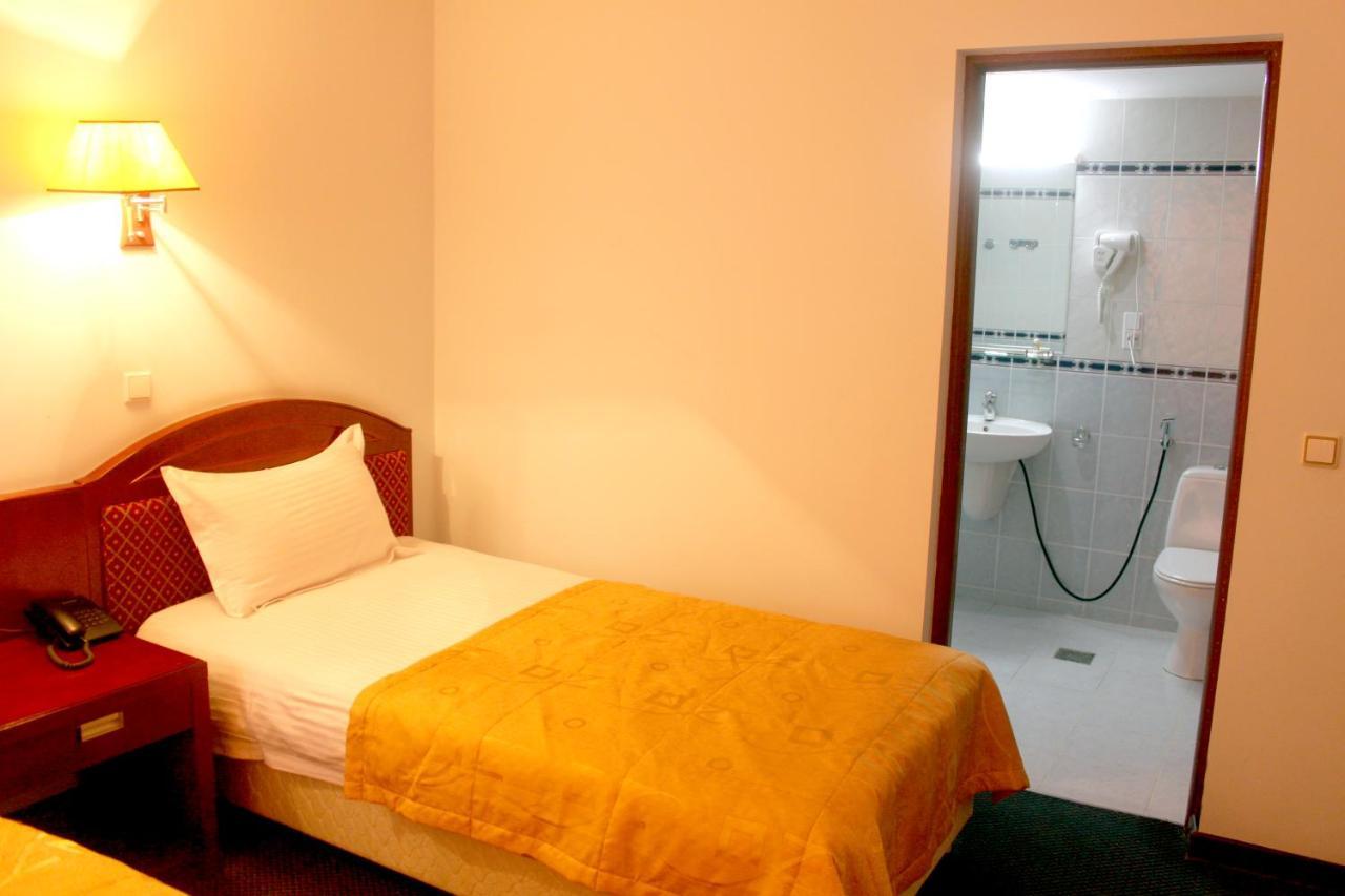 Hotel Grand Buchara Buitenkant foto