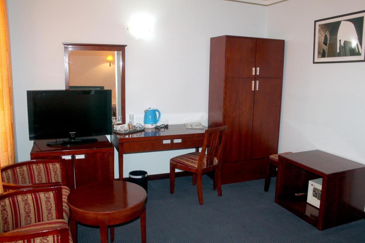 Hotel Grand Buchara Buitenkant foto