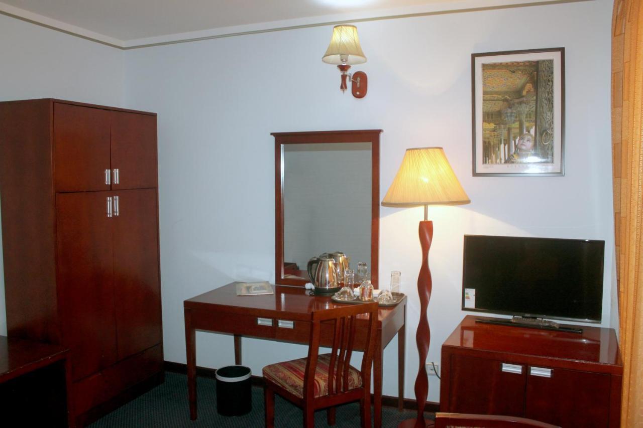 Hotel Grand Buchara Buitenkant foto