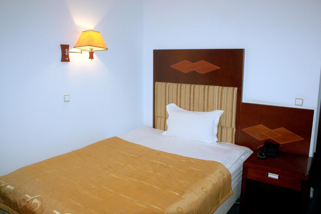 Hotel Grand Buchara Buitenkant foto