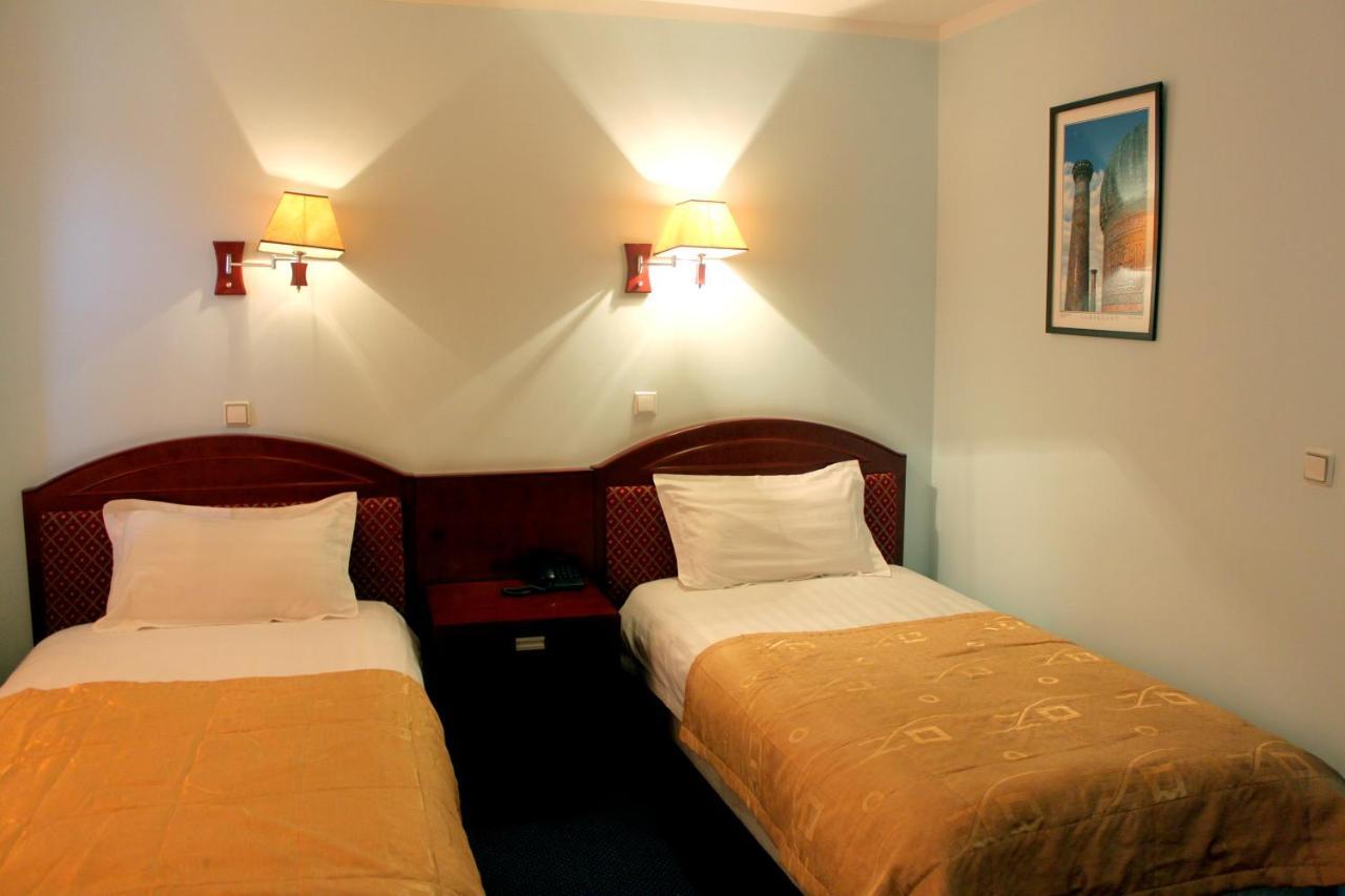Hotel Grand Buchara Buitenkant foto