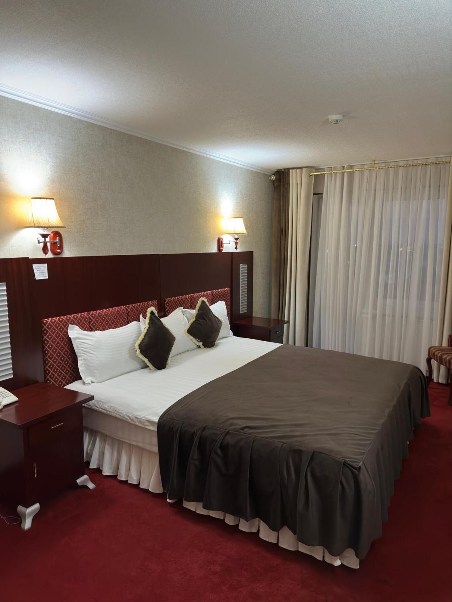 Hotel Grand Buchara Buitenkant foto