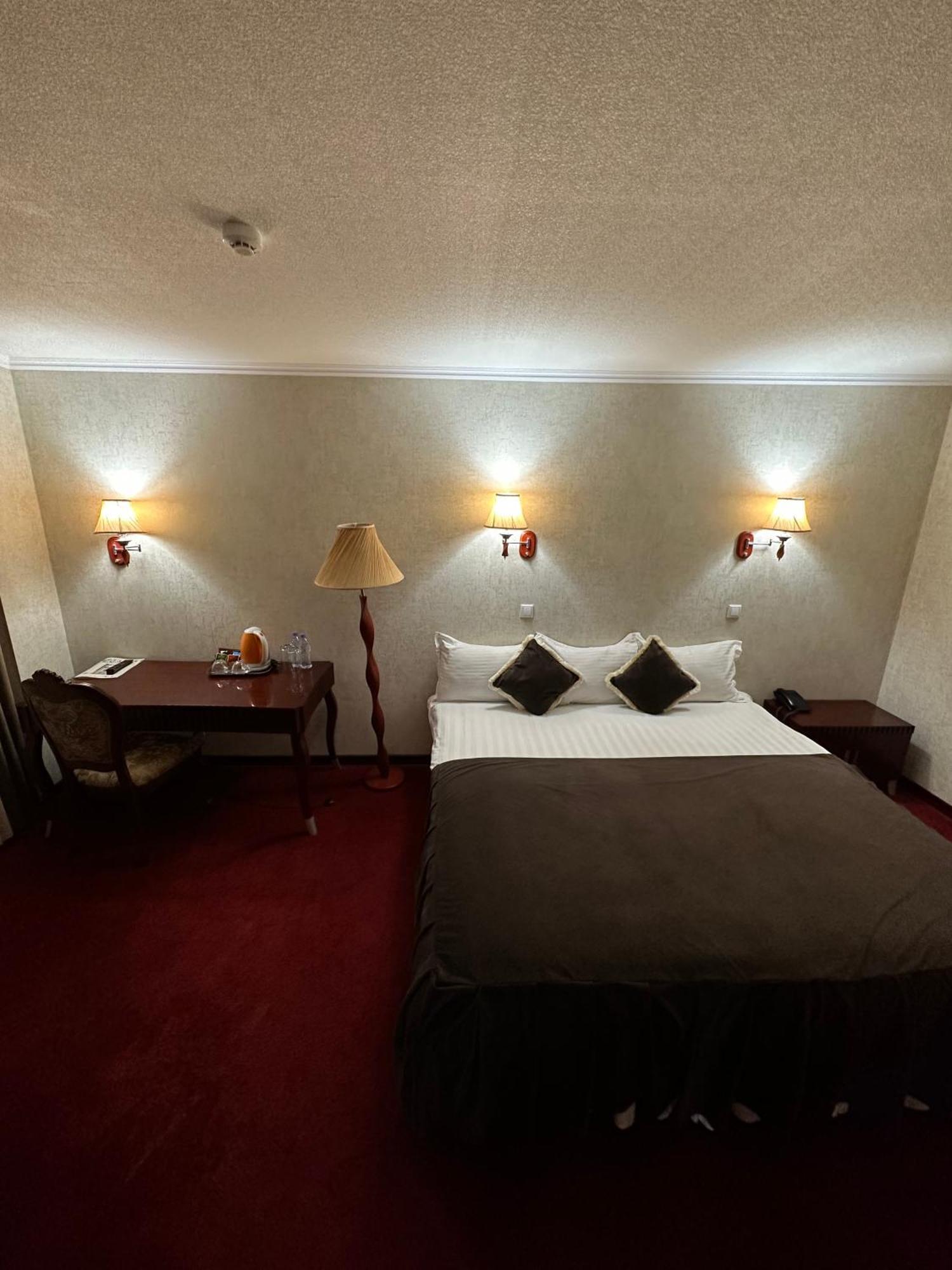 Hotel Grand Buchara Buitenkant foto