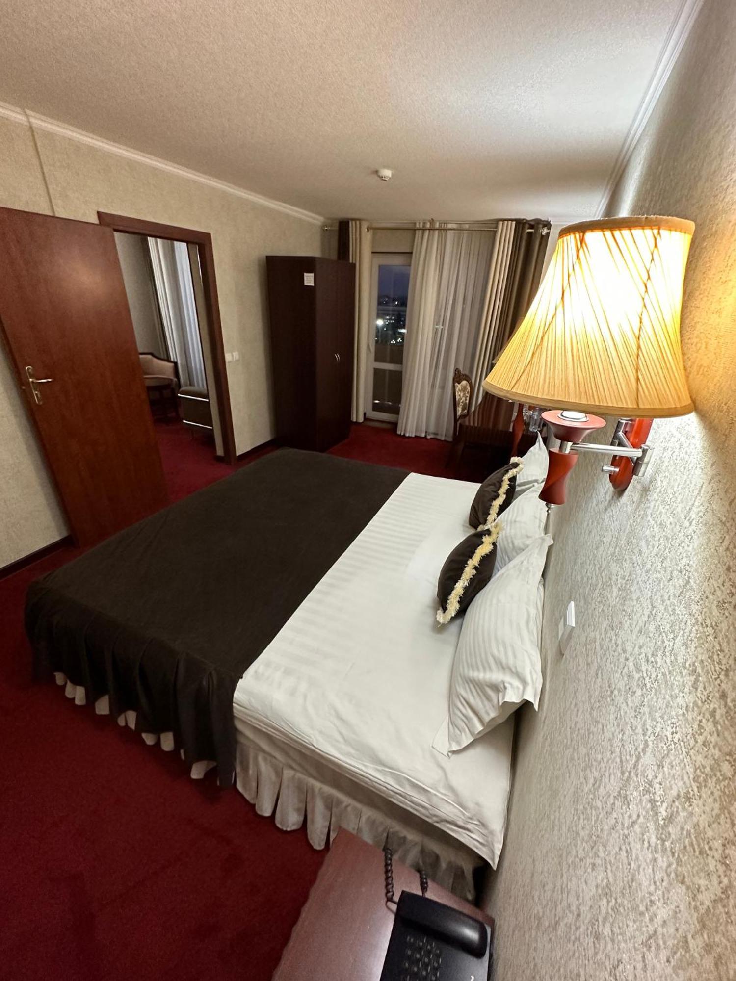 Hotel Grand Buchara Buitenkant foto