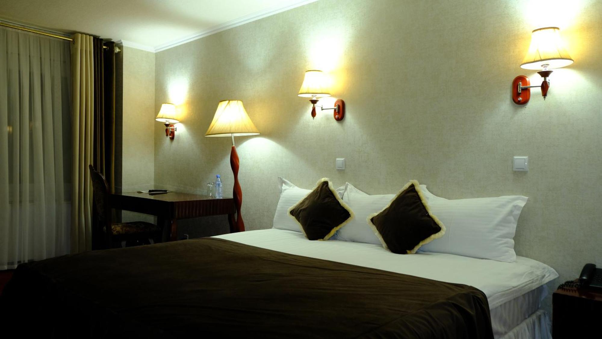 Hotel Grand Buchara Buitenkant foto