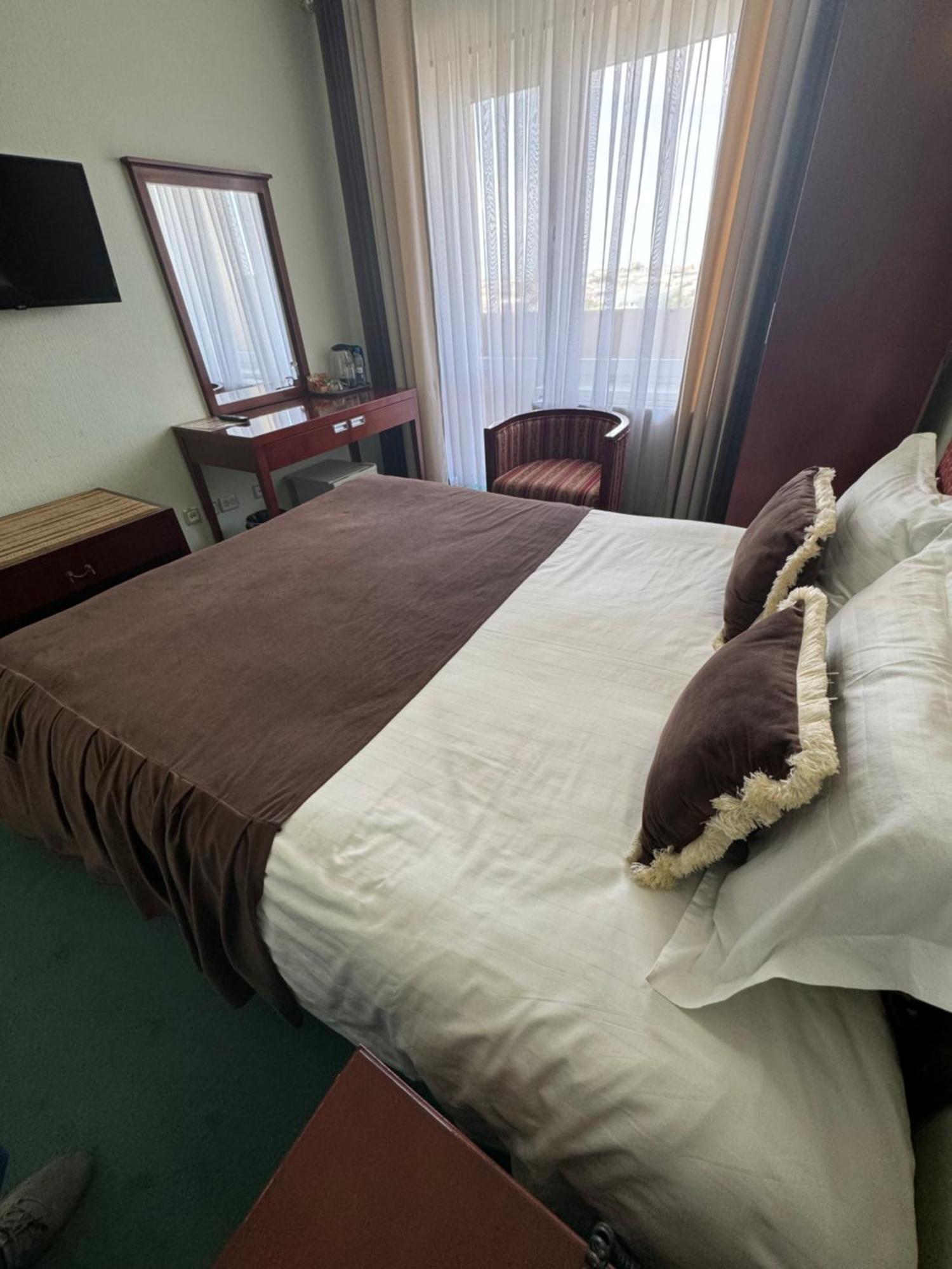Hotel Grand Buchara Buitenkant foto