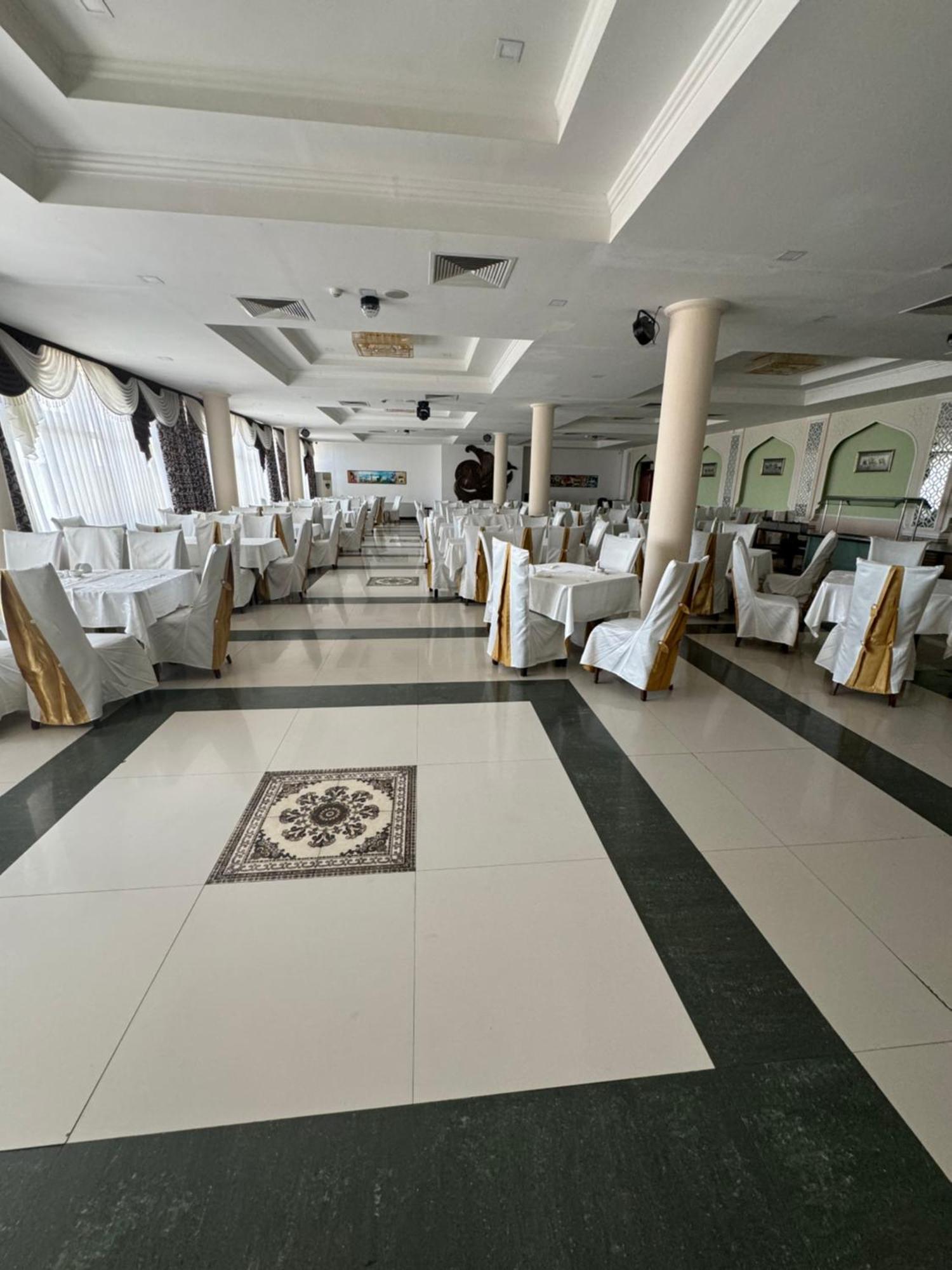 Hotel Grand Buchara Buitenkant foto